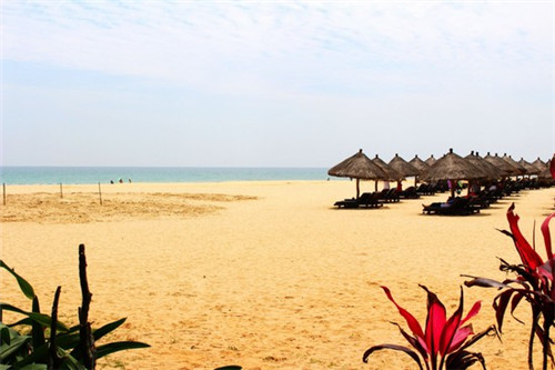 烘焙店创业人工成本高吗，烘焙店收益